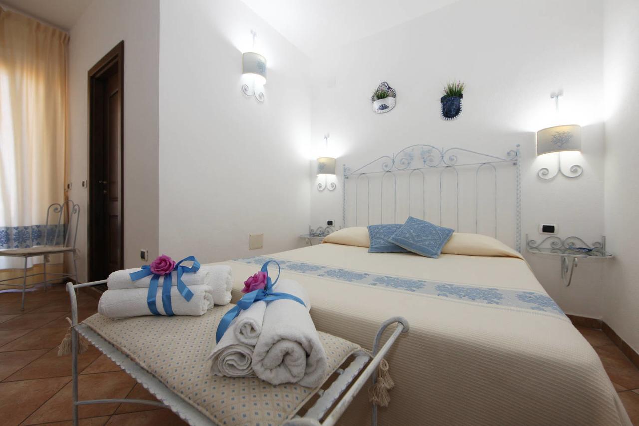Guest House Villabianca La Maddalena  Exterior photo